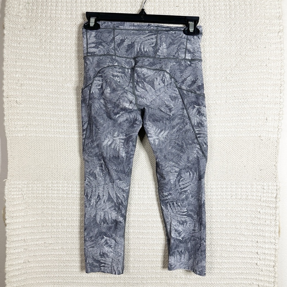 LULULEMON kindred spirit / alpine white Fast & Free Crop 19” leggings 6